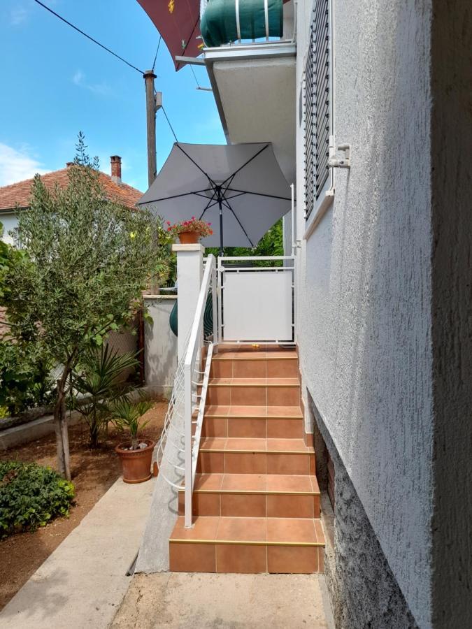 Apartment Gotovina ביוגראד נה מורו מראה חיצוני תמונה